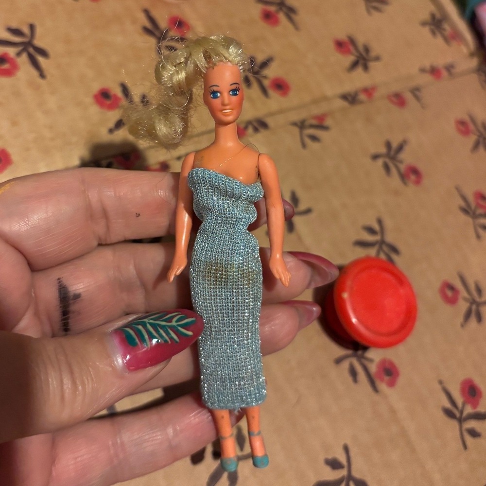 Vintage 1988 Lewis galoob toys Miniature Fashion Doll Metallic Dress 3.5 Inch